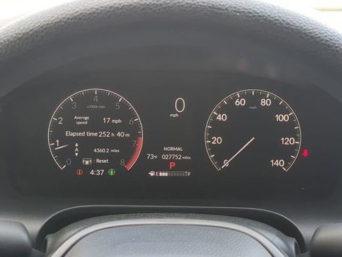 Used 2025 Honda HR-V LX image 29