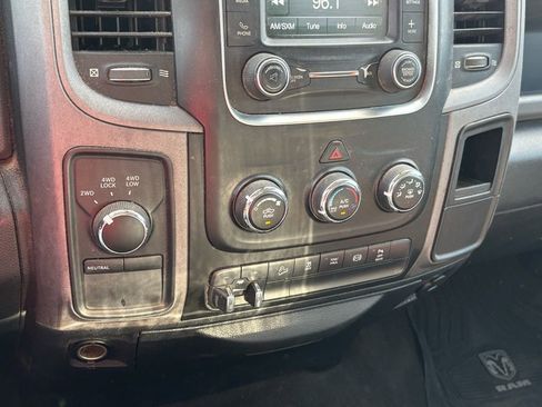 Used 2017 RAM 2500 Tradesman w/ Chrome Appearance Group image 11