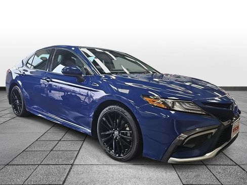 Used 2023 Toyota Camry XSE image 3