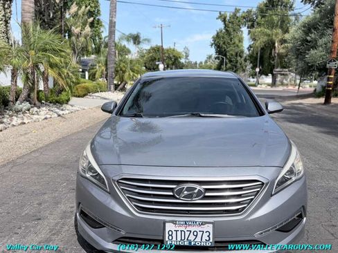 Used 2015 Hyundai Sonata SE w/ Option Group 09 FWD image 2