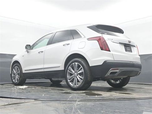Certified 2025 Cadillac XT5 Premium Luxury image 48