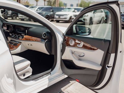 Used 2019 Mercedes-Benz E 450 4MATIC Wagon image 18