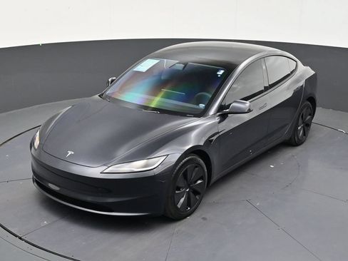 Used 2024 Tesla Model 3 Standard Range RWD image 17