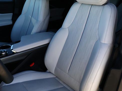 Certified 2024 Cadillac Lyriq Luxury image 18