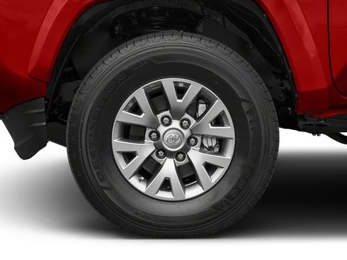 Used 2017 Toyota Tacoma SR5 w/ SR5 Appearance Package (SM) AWD/4WD image 11
