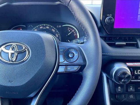 Used 2025 Toyota RAV4 XLE Premium image 26