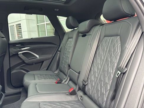 New 2025 Audi SQ5 Premium Plus w/ Premium Plus Package image 33