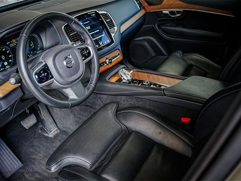 Used 2020 Volvo XC90 T8 Inscription image 11