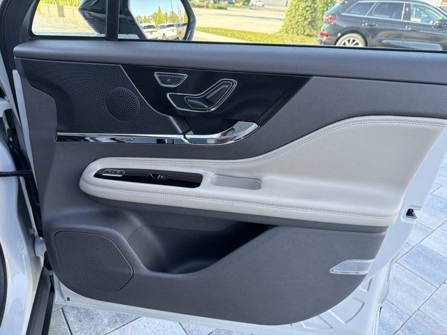 Certified 2024 Lincoln Corsair FWD image 19