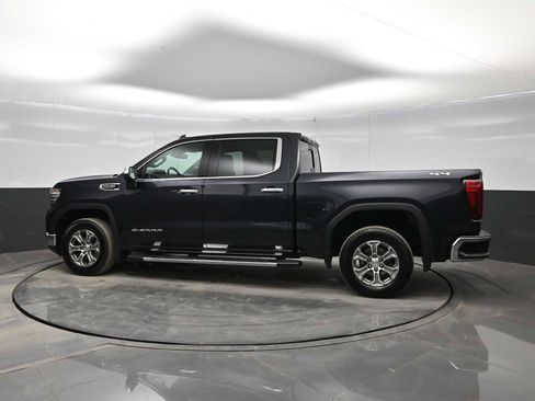 Used 2022 GMC Sierra 1500 SLT w/ SLT Convenience Package image 5
