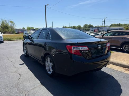 Used 2012 Toyota Camry SE image 5