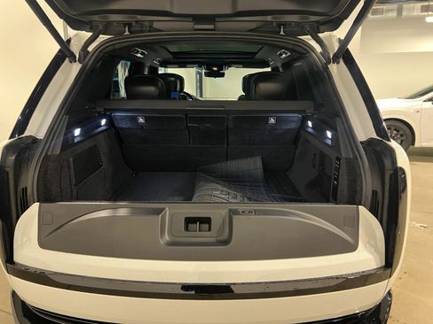 Used 2023 Land Rover Range Rover Autobiography AWD/4WD image 38
