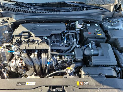 New 2026 Hyundai Elantra Sport FWD image 16