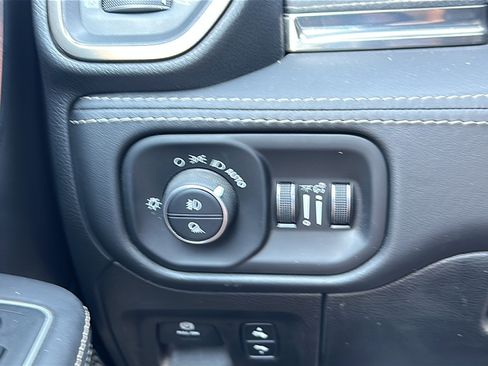 Used 2021 RAM 1500 Limited image 36