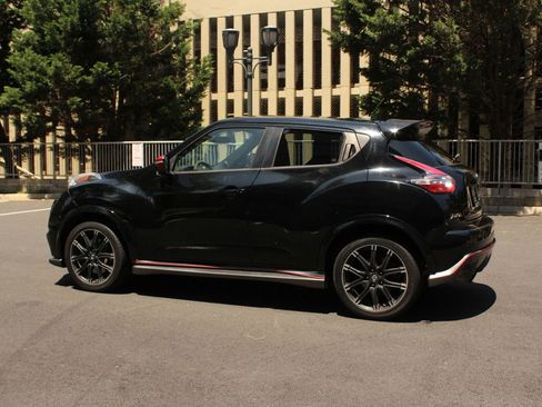 Used 2015 Nissan Juke NISMO RS w/ Interior Illumination Package image 12