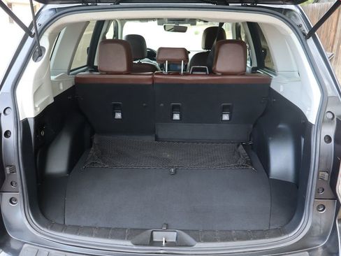 Used 2017 Subaru Forester 2.5i Touring AWD/4WD image 14