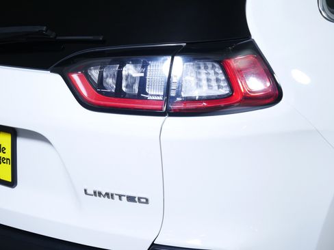 Used 2020 Jeep Cherokee Limited AWD/4WD image 17