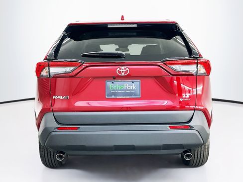 Used 2025 Toyota RAV4 LE AWD/4WD image 7