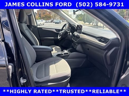 Used 2022 Ford Escape SE w/ Cold Weather Package AWD/4WD image 18