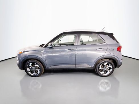 Used 2026 Hyundai Venue SEL image 6