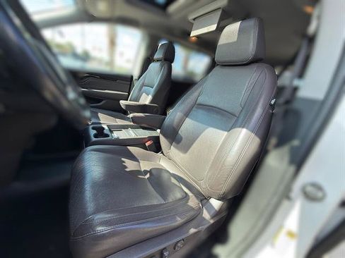 Used 2018 Honda Odyssey Elite image 9