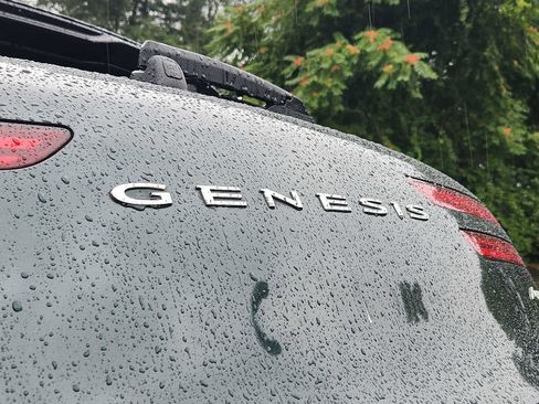 Used 2022 Genesis GV70 2.5T w/ Advanced Package image 29