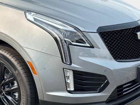 New 2026 Cadillac XT5 Luxury w/ LPO, ONYX Package FWD image 7
