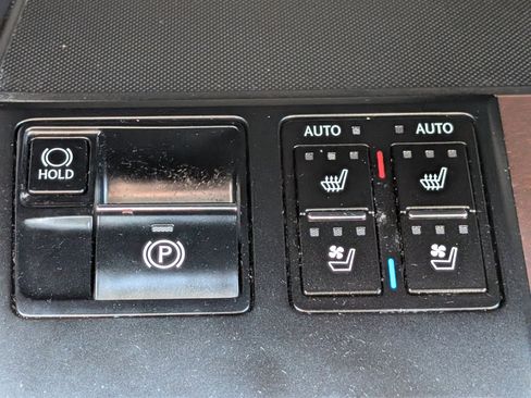 Certified 2022 Lexus RX 350 AWD w/ Premium Package image 28