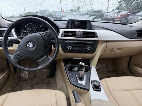 Used 2015 BMW 320i Sedan RWD image 12