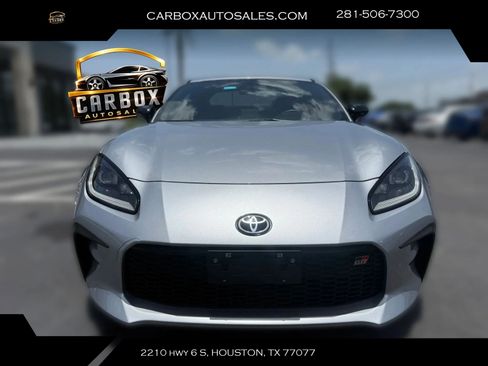 Used 2024 Toyota GR86 Premium RWD image 8
