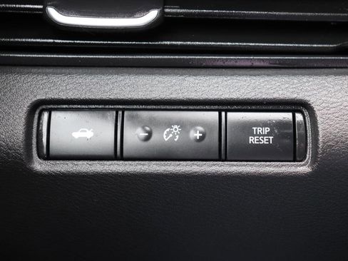 Used 2024 Nissan Altima 2.5 SR image 40