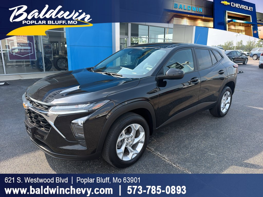 Used 2024 Chevrolet Trax LS w/ LS Convenience Package FWD image 1