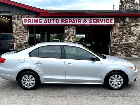 Used 2013 Volkswagen Jetta S FWD image 8