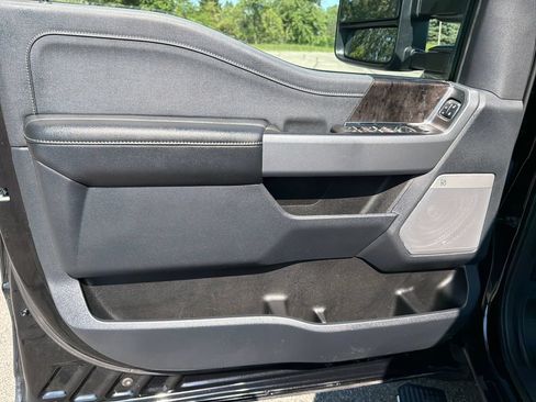 Used 2023 Ford F350 Lariat w/ Lariat Ultimate Package AWD/4WD image 12