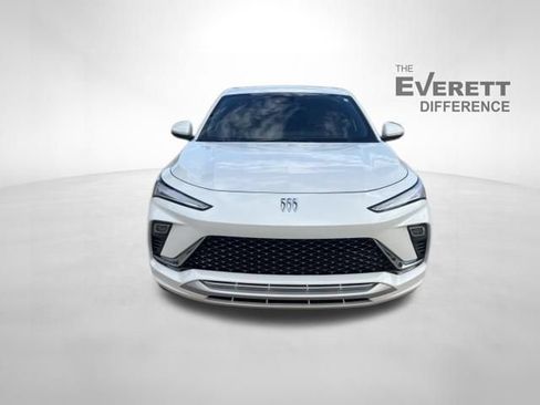 Used 2025 Buick Envista Avenir FWD image 2