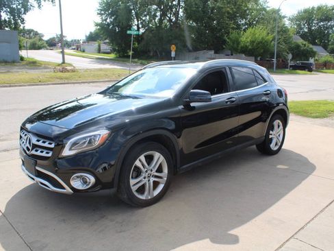 Used 2019 Mercedes-Benz GLA 250 4MATIC image 4