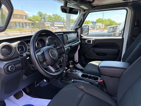 Used 2022 Jeep Wrangler Sport AWD/4WD image 13