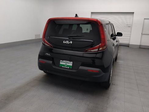 Used 2022 Kia Soul LX FWD image 7