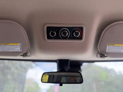 Used 2025 Chevrolet Express 3500 LT w/ LT Preferred Equipment Group image 49