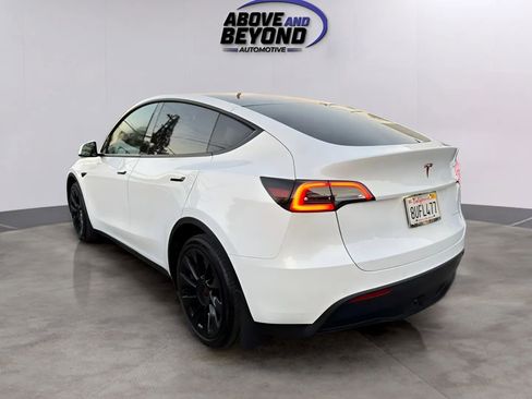 Used 2021 Tesla Model Y Long Range image 2