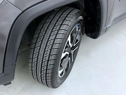 Certified 2022 Jeep Compass Limited image 23