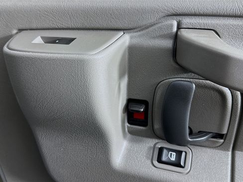 Used 2022 Chevrolet Express 2500 w/ Driver Convenience Package image 25