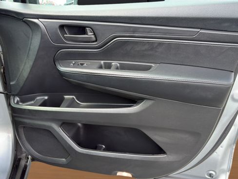 Used 2025 Honda Odyssey EX-L image 24