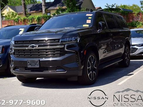 Used 2022 Chevrolet Suburban RST w/ Luxury Package AWD/4WD image 2