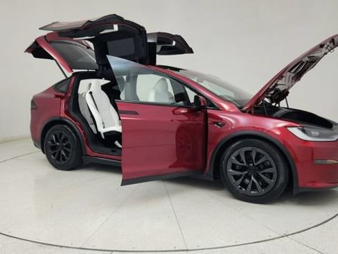 Used 2024 Tesla Model X AWD/4WD image 13