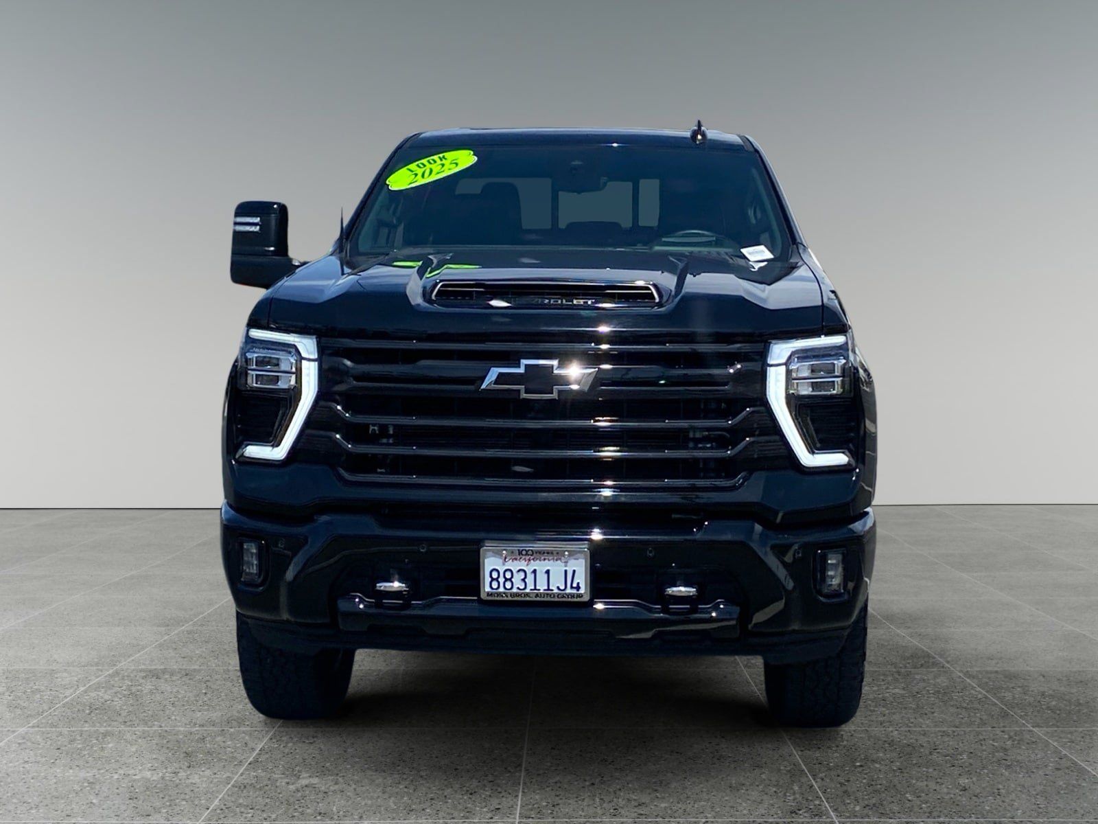 Used 2025 Chevrolet Silverado 3500 High Country w/ Midnight Edition AWD/4WD image 8