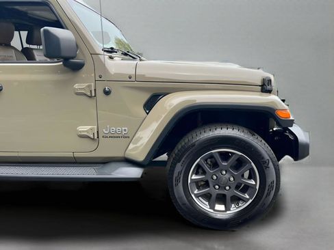Used 2020 Jeep Gladiator Overland AWD/4WD image 25