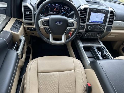 Used 2020 Ford F250 Lariat w/ Lariat Value Package image 15