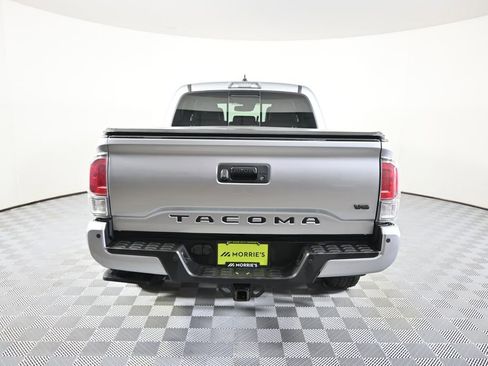 Used 2022 Toyota Tacoma TRD Off-Road w/ TRD Premium Off Road Package AWD/4WD image 5