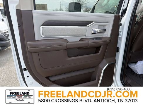 New 2026 RAM 2500 Laramie AWD/4WD image 14